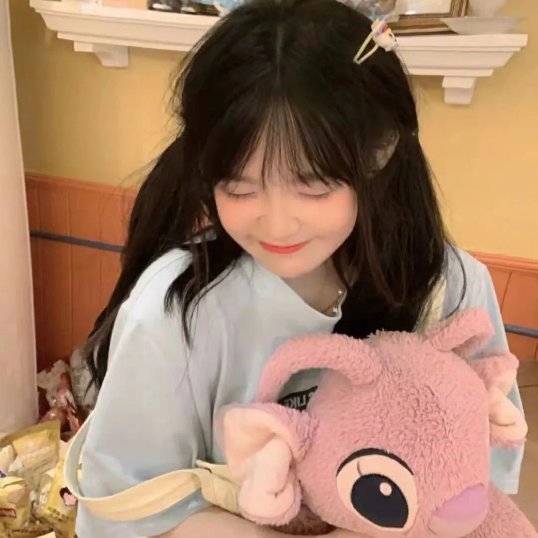 当众离婚弃妇竟是总裁白月光